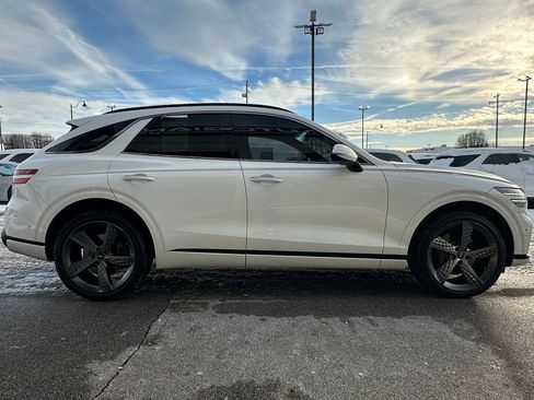 Used 2022 Genesis GV70 3.5T Sport w/ Sport Prestige Package image 12