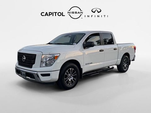 Used 2022 Nissan Titan SV w/ Accessory Utility Package image 1