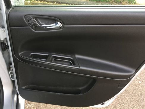 Used 2014 Chevrolet Impala LT FWD image 29