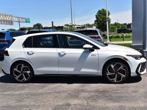 New 2026 Volkswagen GTI SE FWD image 5