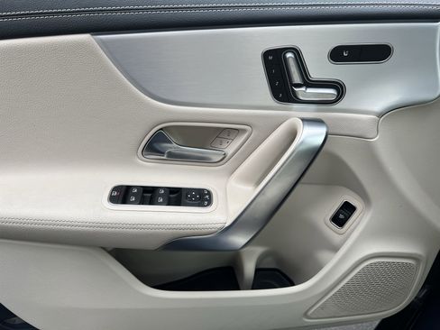 Used 2023 Mercedes-Benz CLA 250 image 12