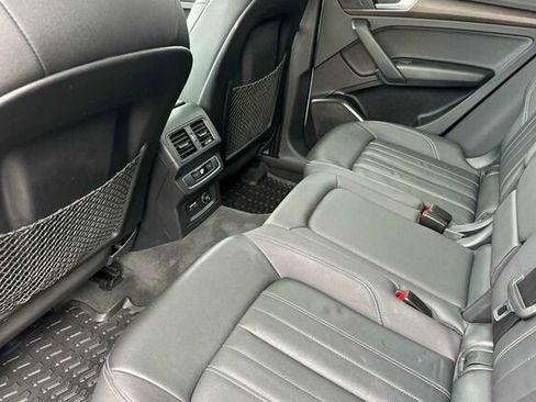 Used 2021 Audi Q5 2.0T Premium w/ Convenience Package image 9