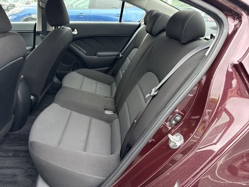 Used 2018 Kia Forte LX FWD image 11