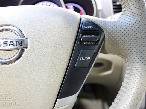 Used 2012 Nissan Murano SL FWD image 12