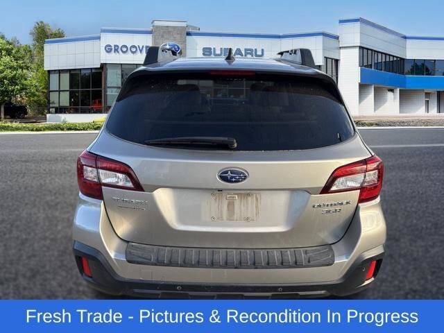 Used 2018 Subaru Outback 3.6R Limited AWD/4WD image 4