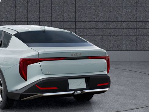 New 2026 Kia K4 LXS image 13