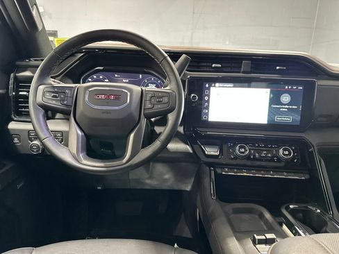 Certified 2025 GMC Sierra 2500 AT4 w/ AT4 Premium Plus Package AWD/4WD image 9