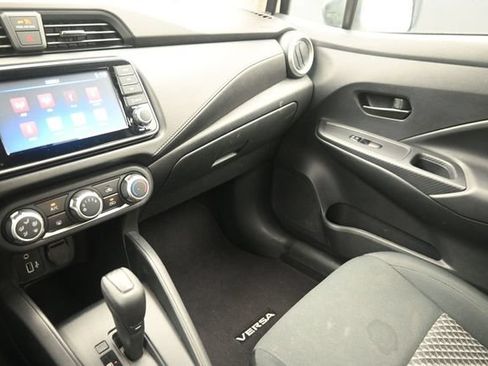 Used 2023 Nissan Versa S FWD image 28