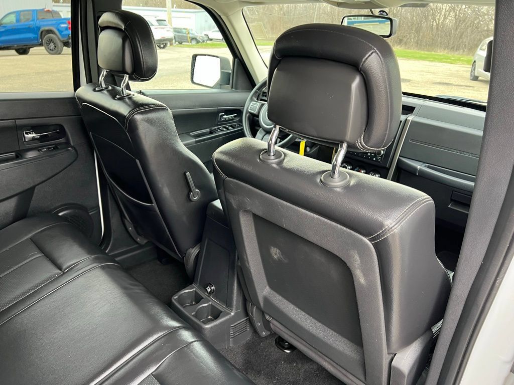 Used 2012 Jeep Liberty Sport AWD/4WD image 17
