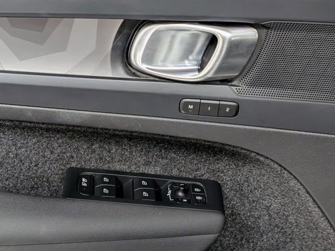 Used 2023 Volvo C40 Recharge Core image 14