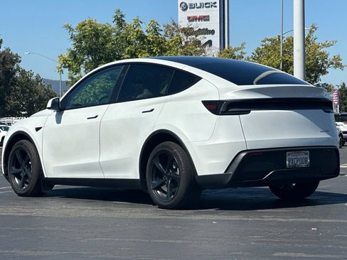 Used 2026 Tesla Model Y Long Range AWD/4WD image 6