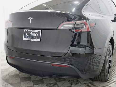 Used 2022 Tesla Model Y Long Range AWD/4WD image 13