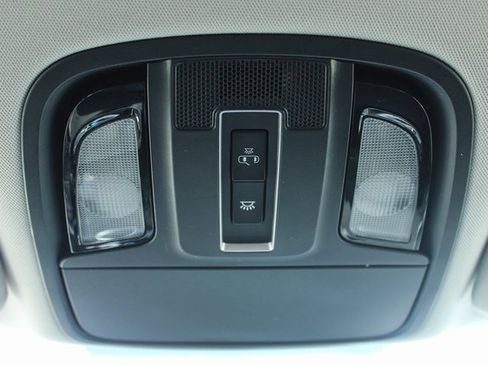 Used 2016 Kia Sorento LX image 28