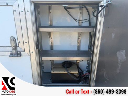 Used 2015 Chevrolet Express 3500 RWD image 10