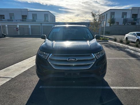 Used 2018 Ford Edge SE image 4