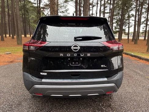 Used 2023 Nissan Rogue SL w/ SL Premium Package image 4