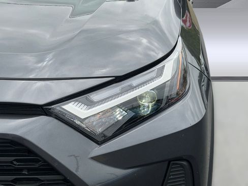 Used 2025 Toyota RAV4 LE AWD/4WD image 11