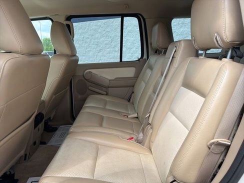 Used 2010 Mercury Mountaineer AWD image 14