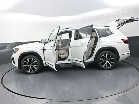 New 2026 Volkswagen Atlas SEL Premium R-Line AWD/4WD image 32