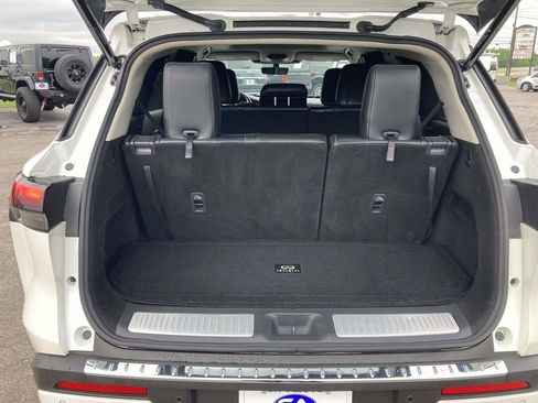 Used 2023 INFINITI QX60 Luxe w/ Cargo Package AWD/4WD image 12
