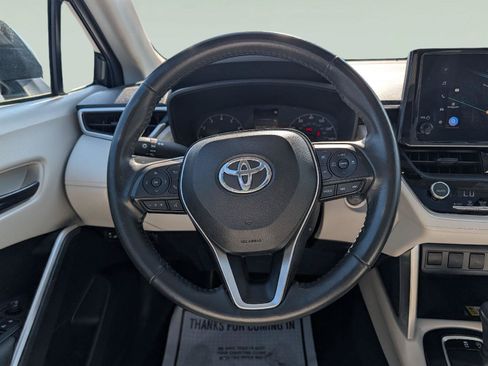 Used 2023 Toyota Corolla Cross LE w/ Moonroof Package AWD/4WD image 11