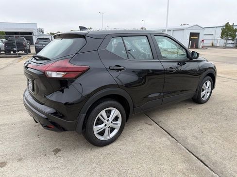 Used 2025 Nissan Kicks Play S image 5