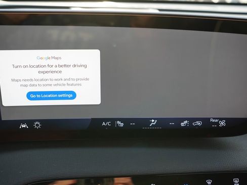 Certified 2025 Buick Enclave Preferred AWD/4WD image 26