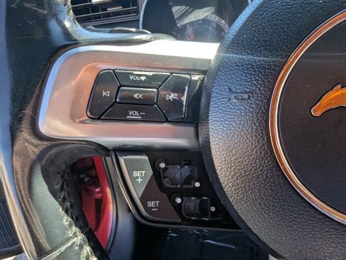 Used 2018 Ford Mustang Coupe RWD image 13