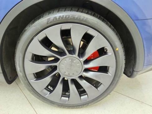 Used 2024 Tesla Model Y Performance AWD/4WD image 61