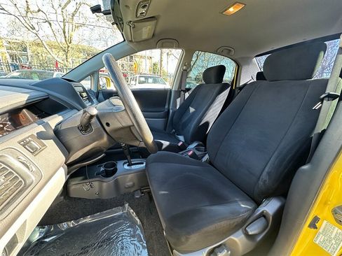 Used 2003 Suzuki Aerio GS image 12