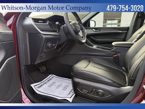 New 2025 Jeep Grand Cherokee Limited image 8