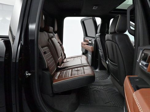 Used 2024 GMC Sierra 2500 Denali Ultimate AWD/4WD image 34