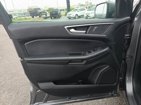 Used 2023 Ford Edge SEL image 10
