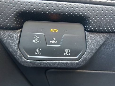New 2026 Volkswagen Atlas Cross Sport SEL Premium R-Line AWD/4WD image 20
