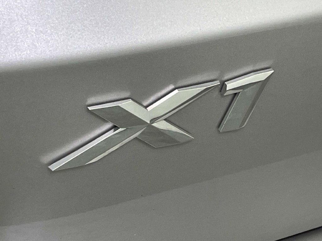 Used 2025 BMW X1 xDrive28i w/ Convenience Package AWD/4WD image 11
