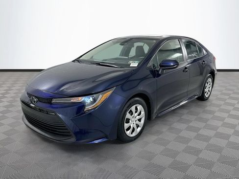 Used 2024 Toyota Corolla LE FWD image 3
