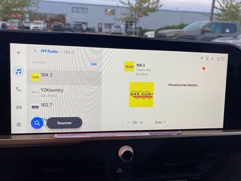 Used 2025 Toyota Crown Signia XLE image 29