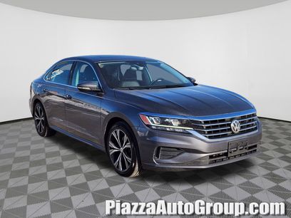 Used 2022 Volkswagen Passat 2.0T SE