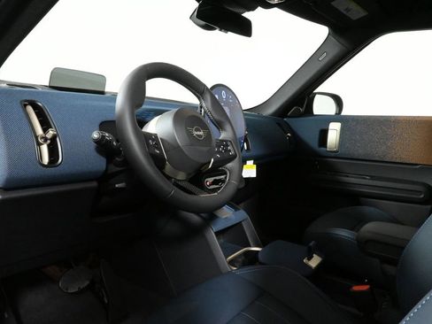 Used 2025 MINI Cooper Countryman S w/ Comfort Package Max image 15