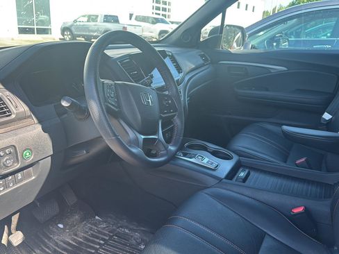 Used 2023 Honda Passport TrailSport image 9