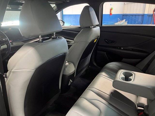 Used 2025 Hyundai Elantra Limited FWD image 18