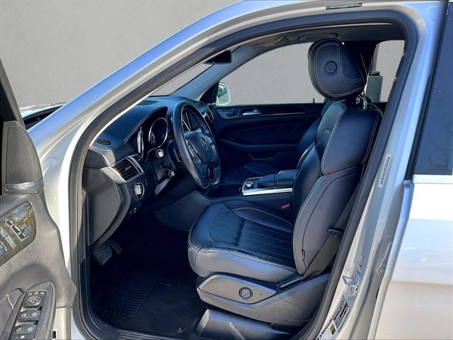 Used 2015 Mercedes-Benz GL 450 4MATIC image 24