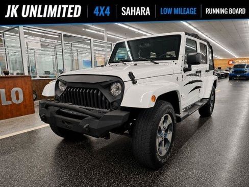 Used 2018 Jeep Wrangler Unlimited Sahara w/ Connectivity Group AWD/4WD image 1