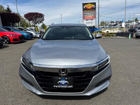 Used 2018 Honda Accord LX image 3