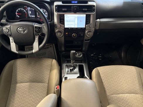 Certified 2020 Toyota 4Runner SR5 AWD/4WD image 12