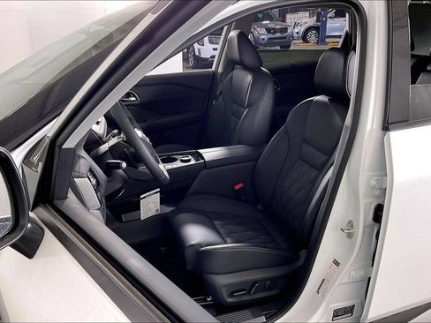 New 2026 Nissan Rogue Platinum AWD/4WD image 11