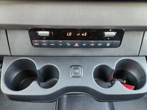 Used 2025 Mercedes-Benz Sprinter 2500 image 15