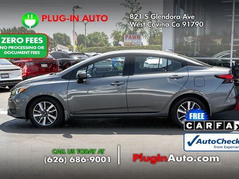 Used 2024 Nissan Versa SV w/ Trunk Package FWD image 5