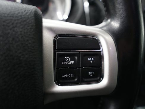 Used 2019 Dodge Grand Caravan GT image 24