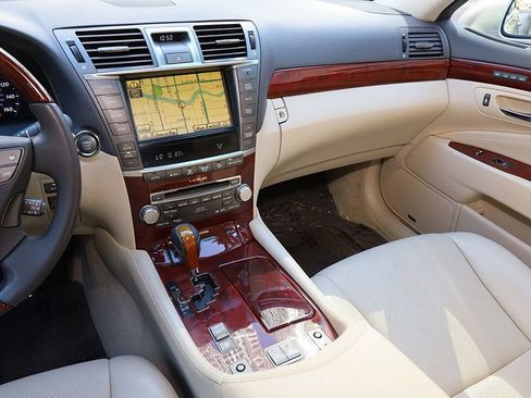 Used 2010 Lexus LS 460 w/ Luxury Value Edition image 10